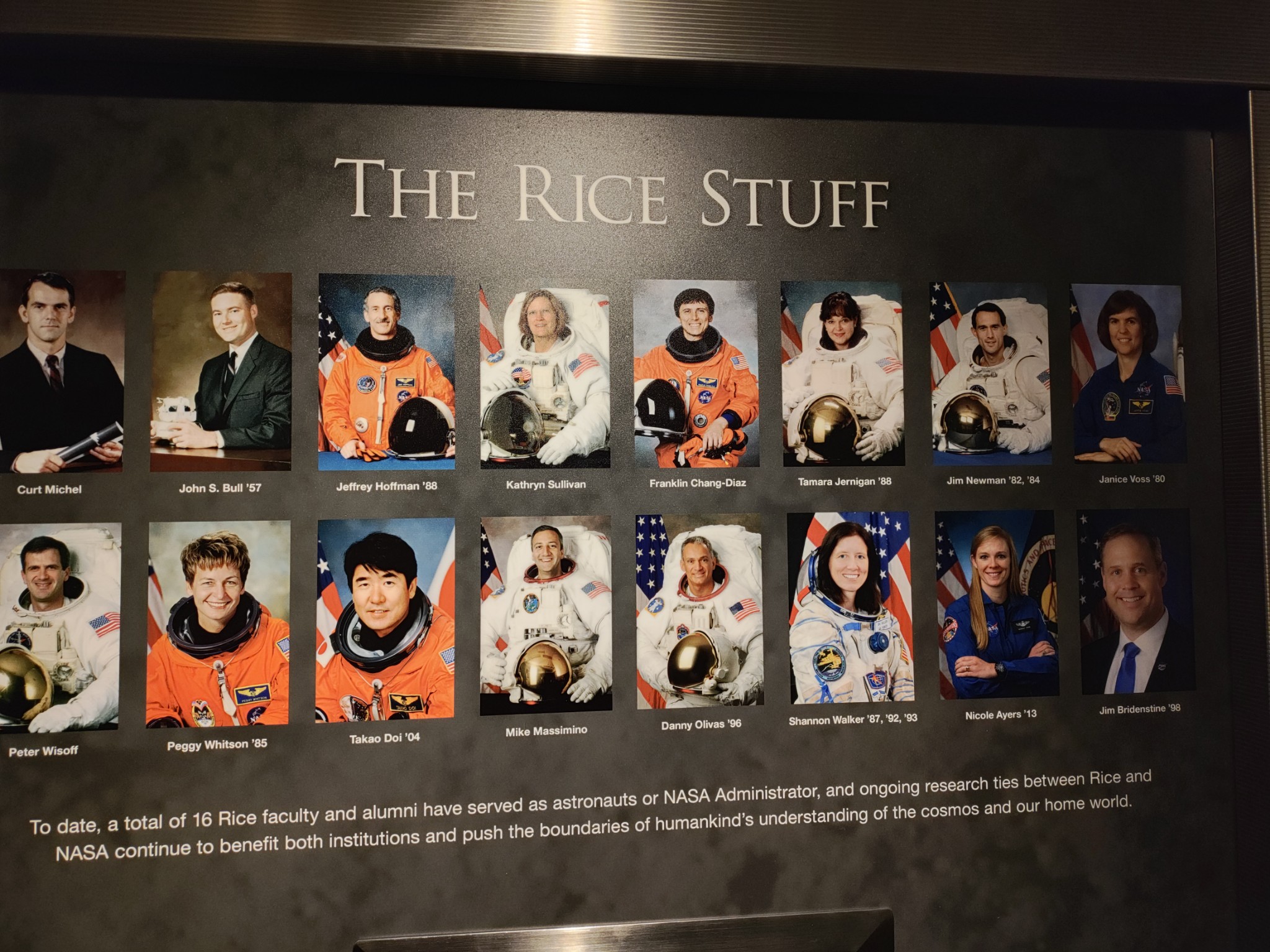 A picture of 16 Rice faculty/alumni portraits who have ties to NASA